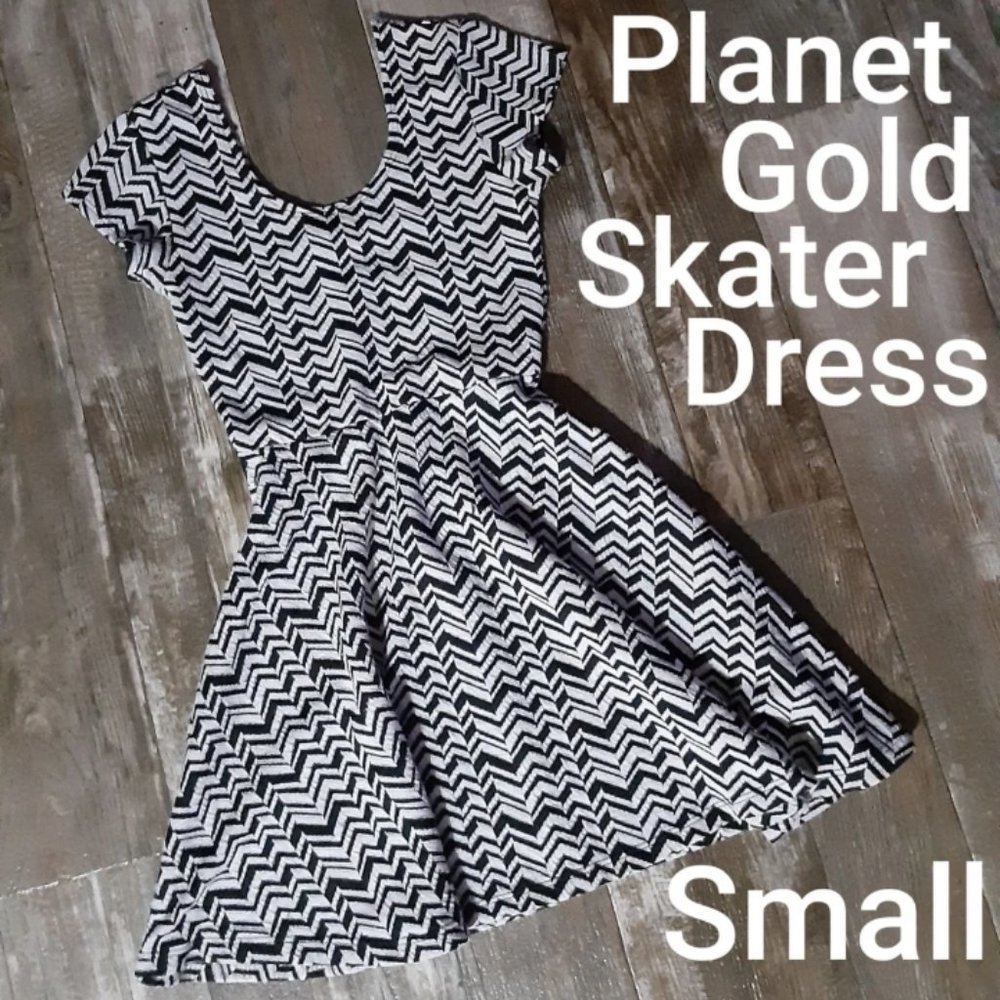 Macy's Planet Gold Fit & Flare Black & White ZigZag Dress